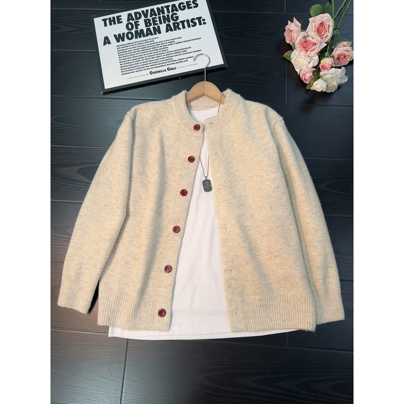 Cleanfit Knitted Cardigan Sweater for Men, Autumn Lazy Style Round Neck Top, High-End Feel, Straight Shoulder Jacket Cleanfit Knitted Cardigan Sweater for Men, Autumn Lazy Style Round Neck Top, High-End Feel, Straight Shoulder Jacket