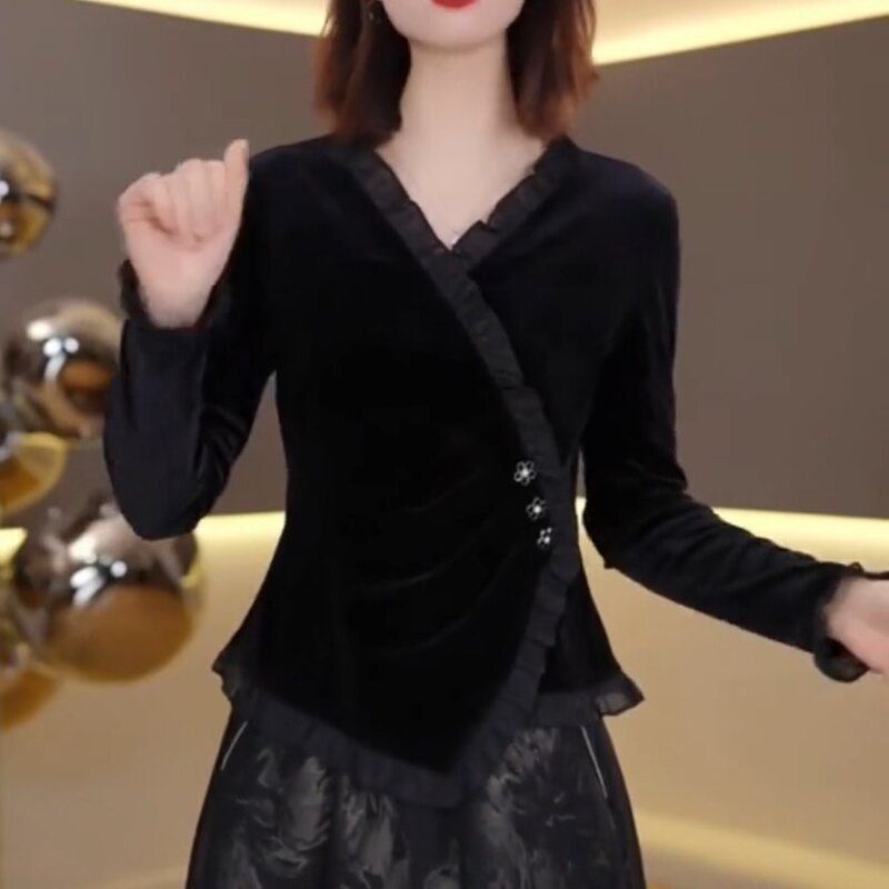 Plus-Size Light Luxury Velvet Long-Sleeve Shirt for Women, New Spring and Autumn Style, Short Top with a Stylish Waist-Cinching Design Plus-Size Light Luxury Velvet Long-Sleeve Shirt for Women, New Spring and Autumn Style, Short Top with a Stylish Waist-Cinching Design