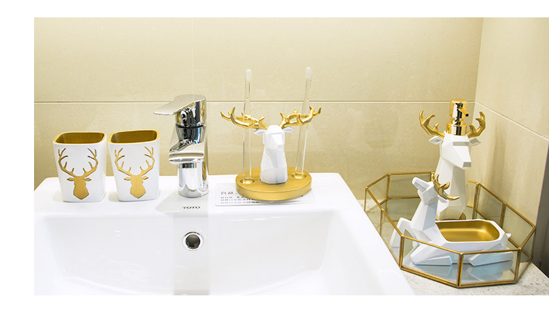 Пять -купание в ванной комнате set_10.jpg