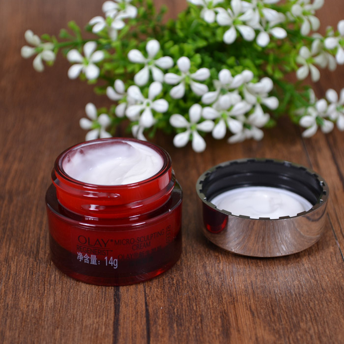 Authentic bao bì mới Olay nhựa mới Yan Jin kem nguyên chất 14g dưỡng ẩm chống nhăn kem dưỡng ẩm chai màu đỏ mẫu - Kem dưỡng da dưỡng da innisfree