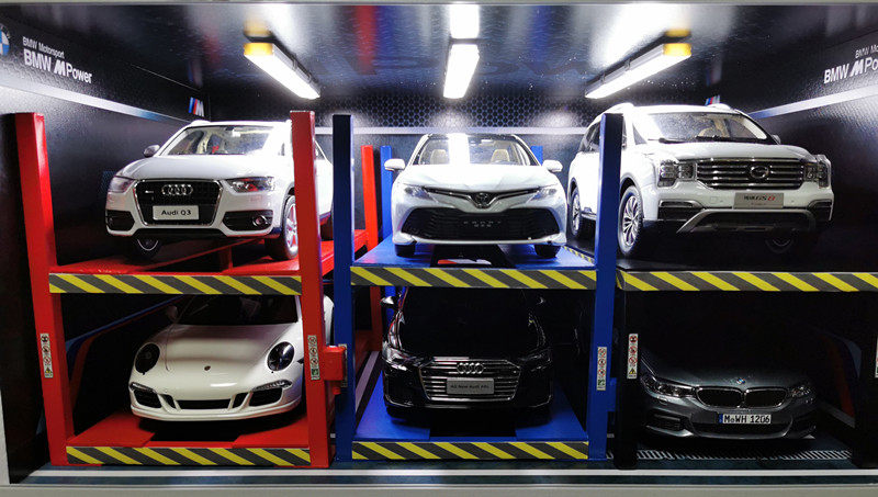 1 18 repair model crane maintenance plant scene with car model special maintenance frame