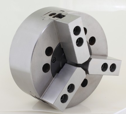 Hot selling Taiwan Beichuan hydraulic three-claw medium hydraulic chuck 6 8 10 inch flange mechanical seal lathe steel parts