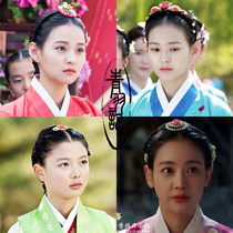 Korean drama Ancient version of my savage girlfriends hair with the lunar month of the same head decorated with Han uniforms and hairpins