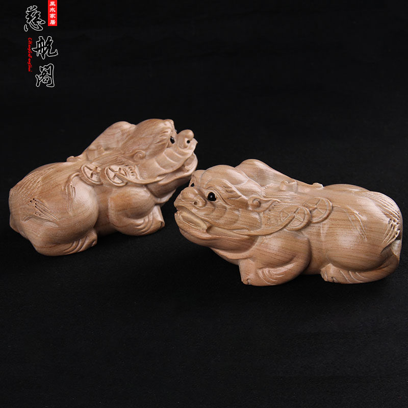 Peach wood Pixiu ornament wood carving solid wood primary color Pixiu body string Pixiu paint-free handlebar car crafts