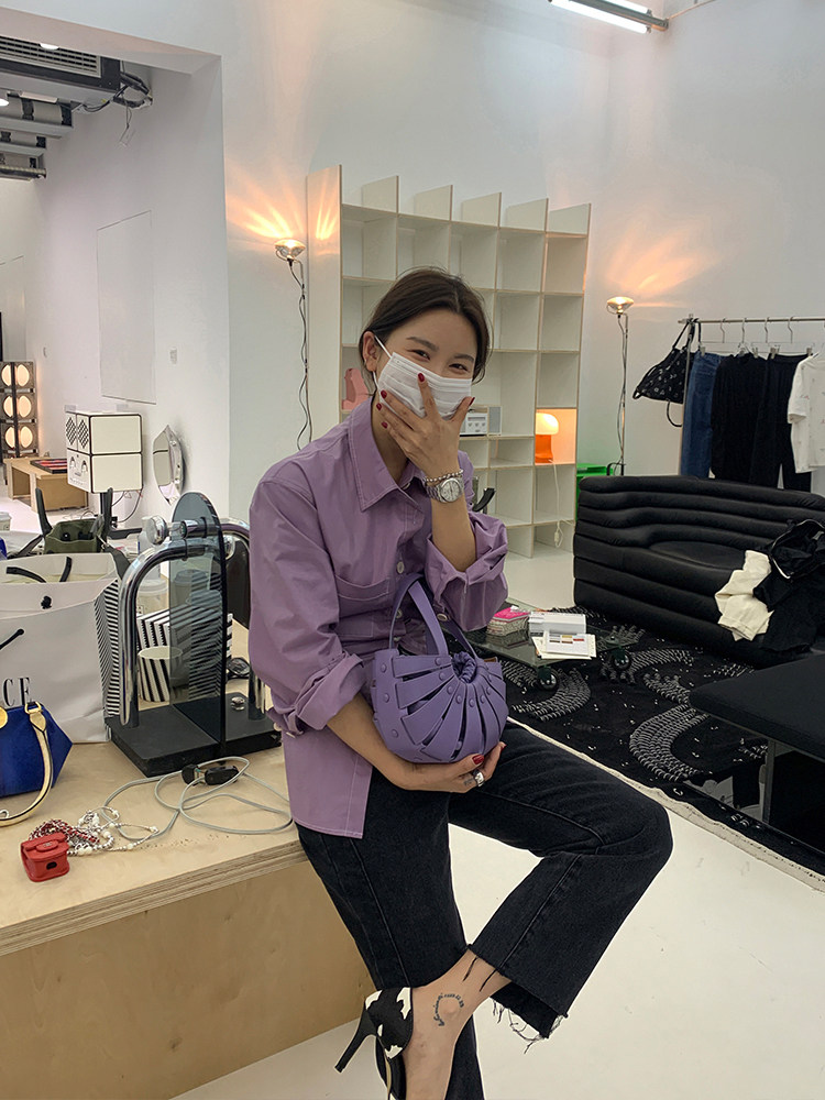 wxlstudio's giant thin - tight version of the back hollow design feels the niche shirt woman loose long - sleeved tops