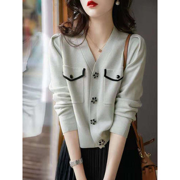 Autumn 2022 new style small fragrant flower V-neck short top gentle wear knitted cardigan jacket women