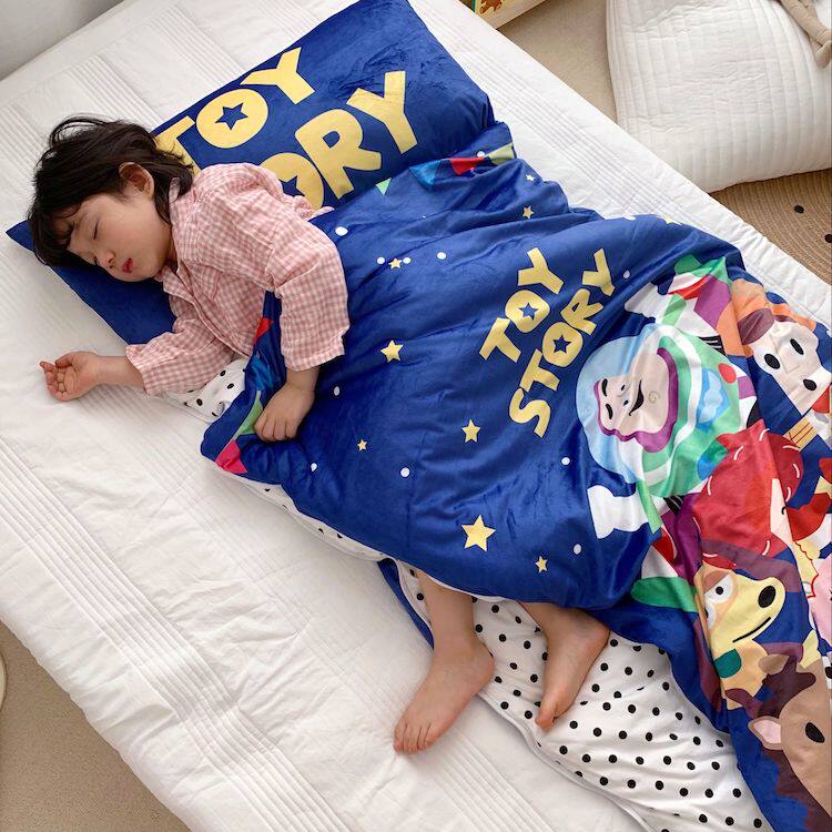 Autumn and winter cartoon baby velvet sleeping bag anti-kick is thickened warm children's kindergarten sleeping bag removable pillow