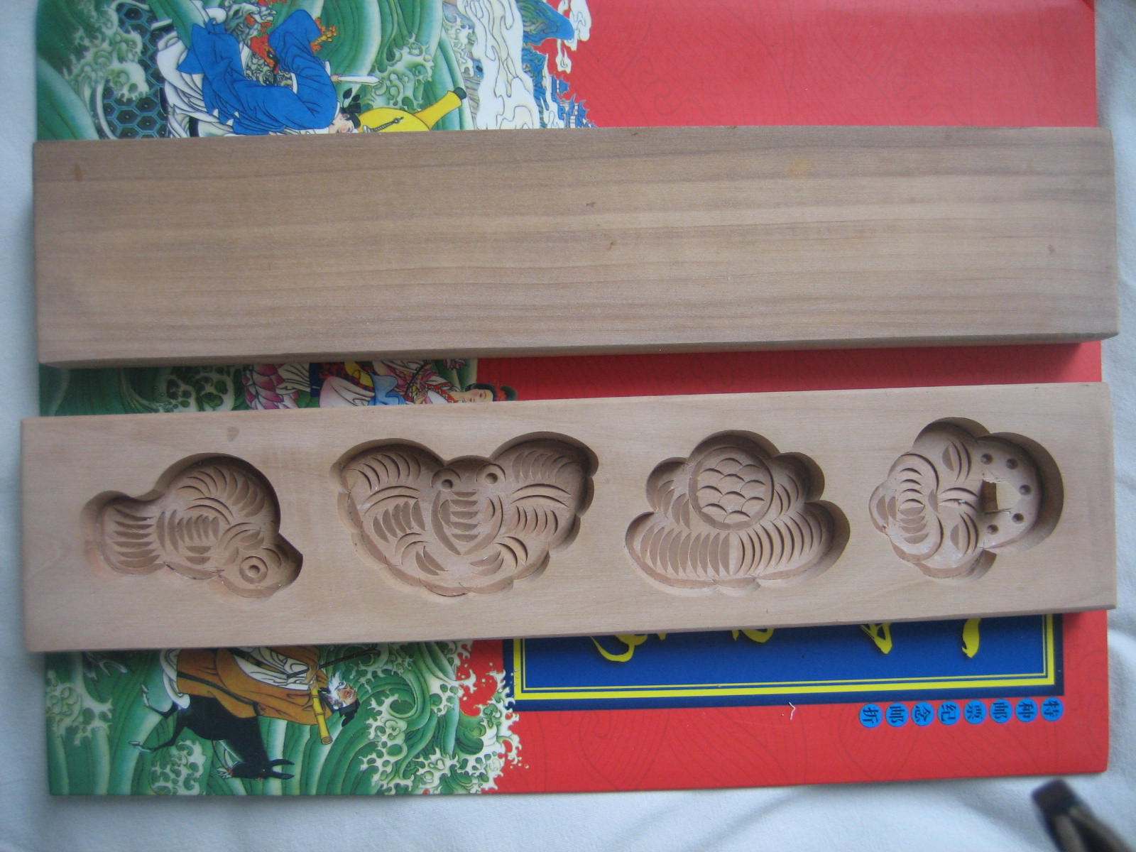 Special price wood carving children's sushi north face point mold Qiaoguo mold small snack mold a row of 4 kinds of pictures