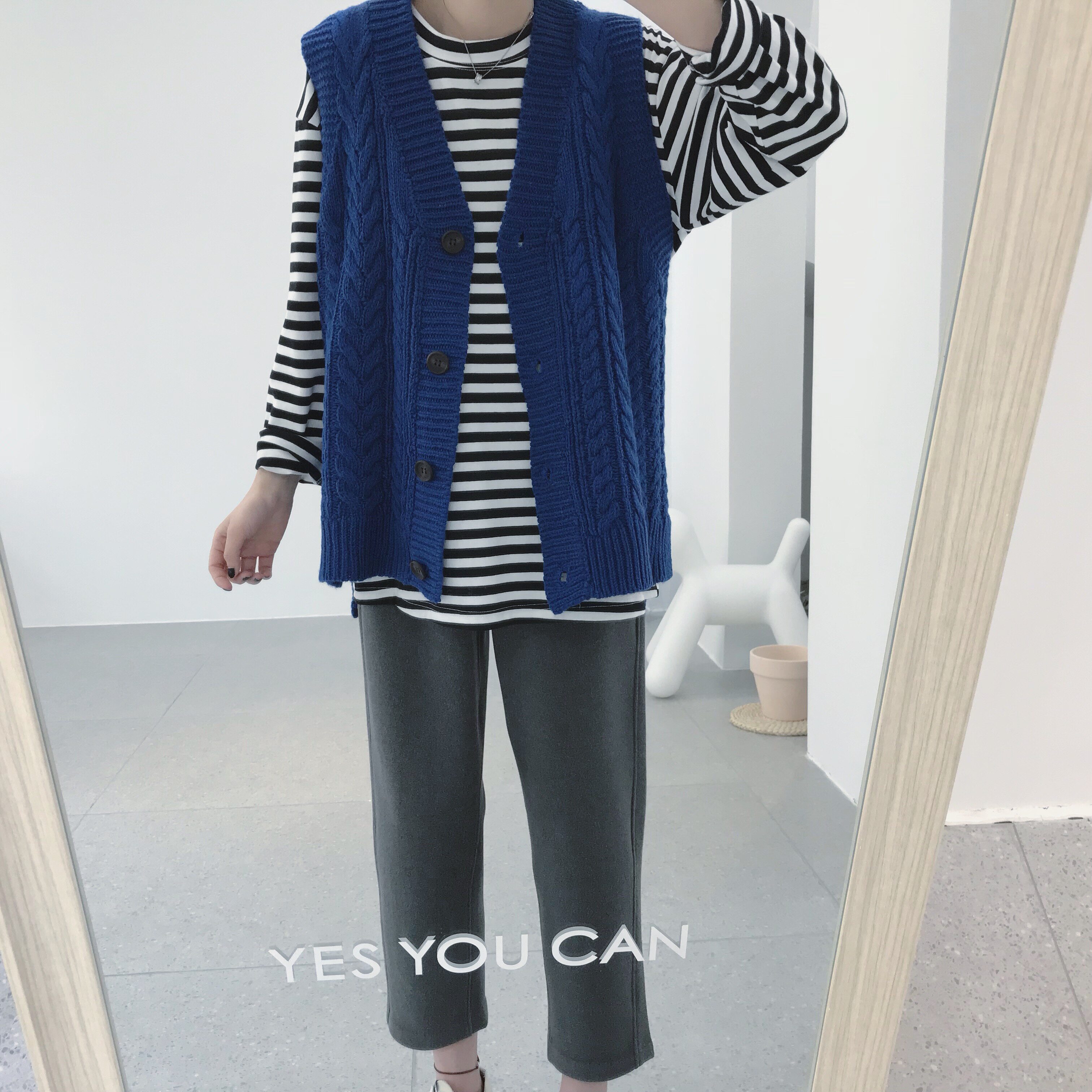 Dameng early spring new retro - tight V - collar loose pin sweater button beetle coat girl