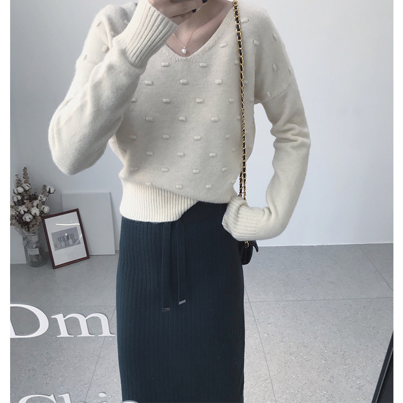 Dameng autumn and winter new playful girl fu cute short three-dimensional v-neck thick sweater sweater women