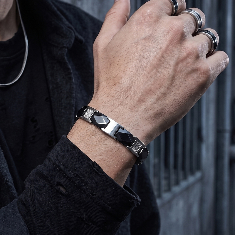 Mushen Diamond-Shaped Hand-Set Black Titanium Steel Bracelet for Men, Fashionable and Trendy, Domineering Ceramic Jewelry, Gift for Boyfriend