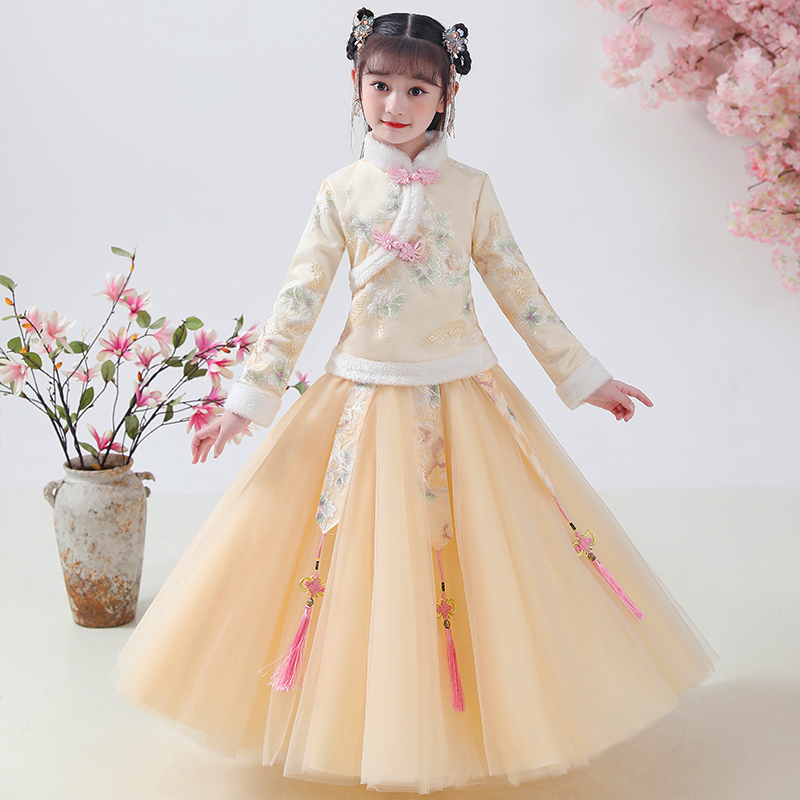 Hanfu girls Tang suit New Year's greetings clothes Chinese style children's ancient clothes autumn and winter clothes little girl plus velvet thick skirt