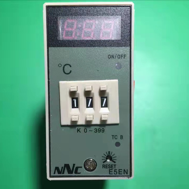 NNC injection molding machine digital display dial code temperature controller E5EN-YR4K temperature meter K-type temperature control meter E5EN-YR40K