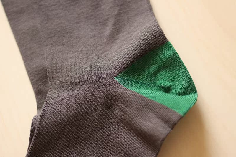 Tre sợi châu Âu ngoài trời vớ thường xuyên màu sắc đơn giản kinh doanh giày da giày vớ ống dài khử mùi quần tất lót lông