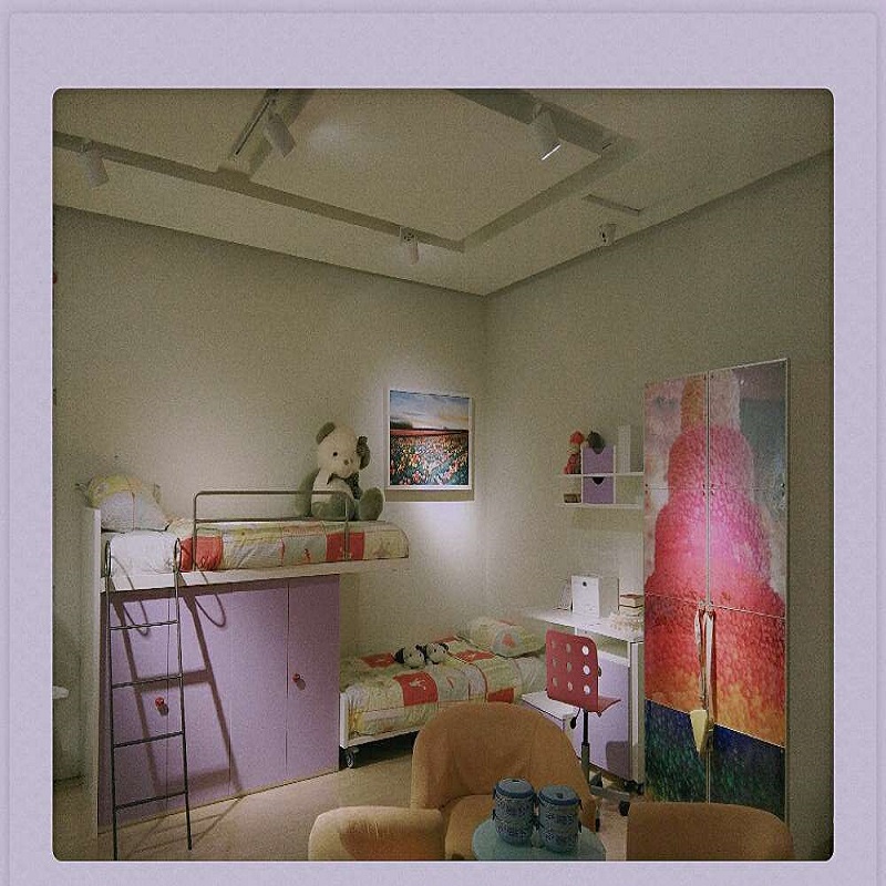 Model Sally Suite for Kids