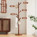 Простая вешалка из натурального дерева для домашнего использования