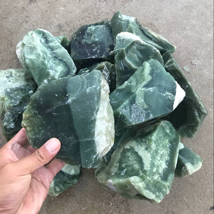 Boutique jade raw stone nude stone jade corner corner corner carving parts necklace bracelet