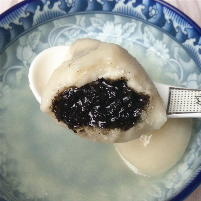 Sesame Broth 10 only water mill glutinous rice flour soup round by hand to make the Lantern Festival Wuxi gourmet snack