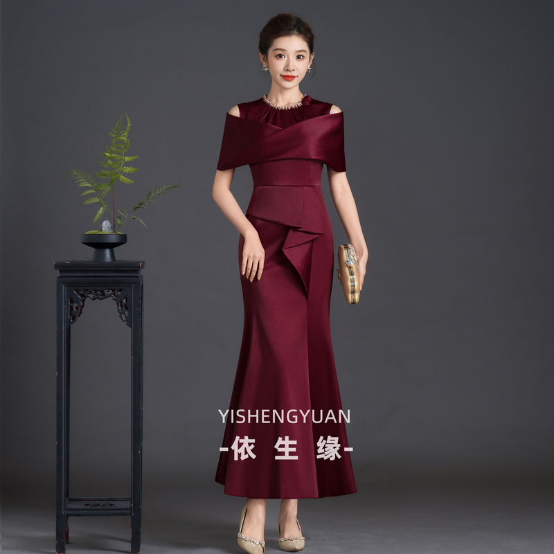 High-End Off-The-Shoulder Burgundy Fishtail Dress, High-End Evening Dress, Mother of the Bride Wedding Banquet Dress, Long Banquet Evening Dress High-End Off-The-Shoulder Burgundy Fishtail Dress, High-End Evening Dress, Mother of the Bride Wedding Banquet Dress, Long Banquet Evening Dress
