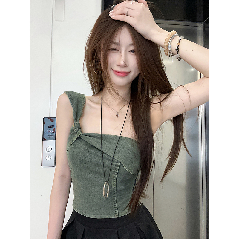 American-Style Spicy Girl Retro One-Shoulder Denim Tube Top for Women, New Summer Design with a Waist-Cinching and Slimming Effect, Camisole