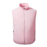 В розовой одиночной рубашке нет аксессуаров