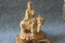 The fragrant Zhangmu wood Wenshu Manjusri sits on a ride like a swing piece in kind shooting 12 * 8 2 cm special price ZZ 3662