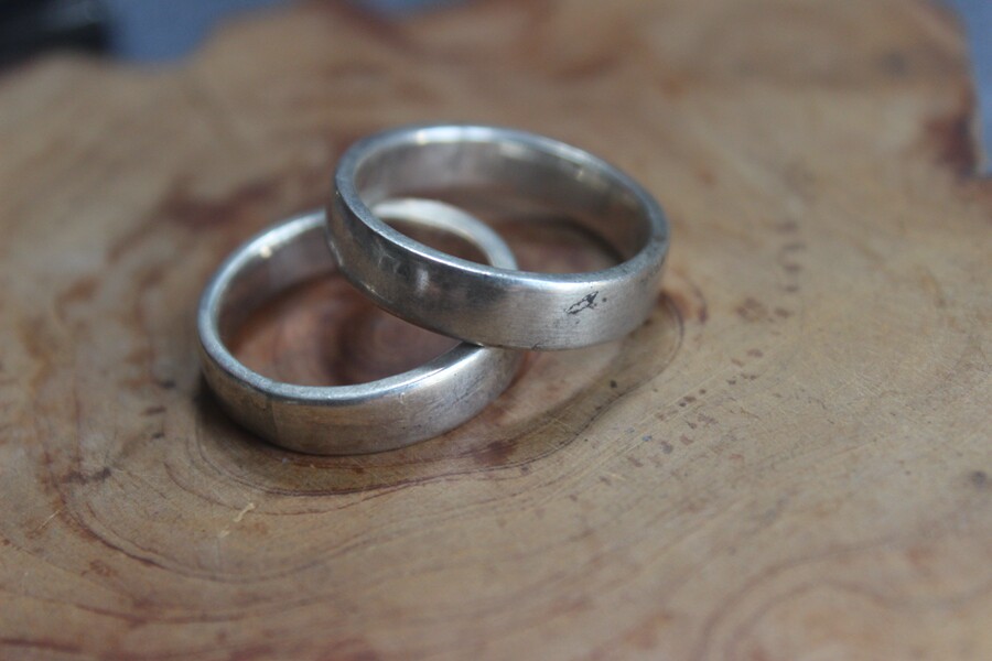 Old ring with process vegan face without textured decoration to ring mark silver mark inner diameter 17-18mm weighs 10g ZZ 1743