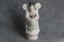 During the foreign exchange creation period the whole product opened its face and was kind pastel The little virgin and lady ornaments were 16 cm high ZZ 1046