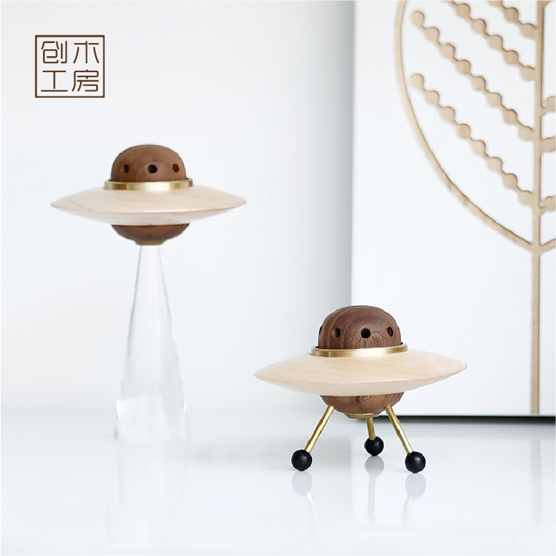 (Flying Saucer Extender) UFO essential oil to expand fragrant wood without fire incense Tabletop Creative Pendulum of Genesis Room
