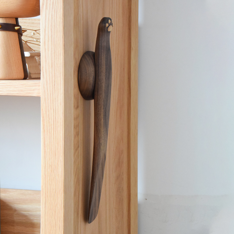 (Cat claw shoehorn)Create a wood house cute wooden long handle shoes lift shoes household shoes do not bend artifact