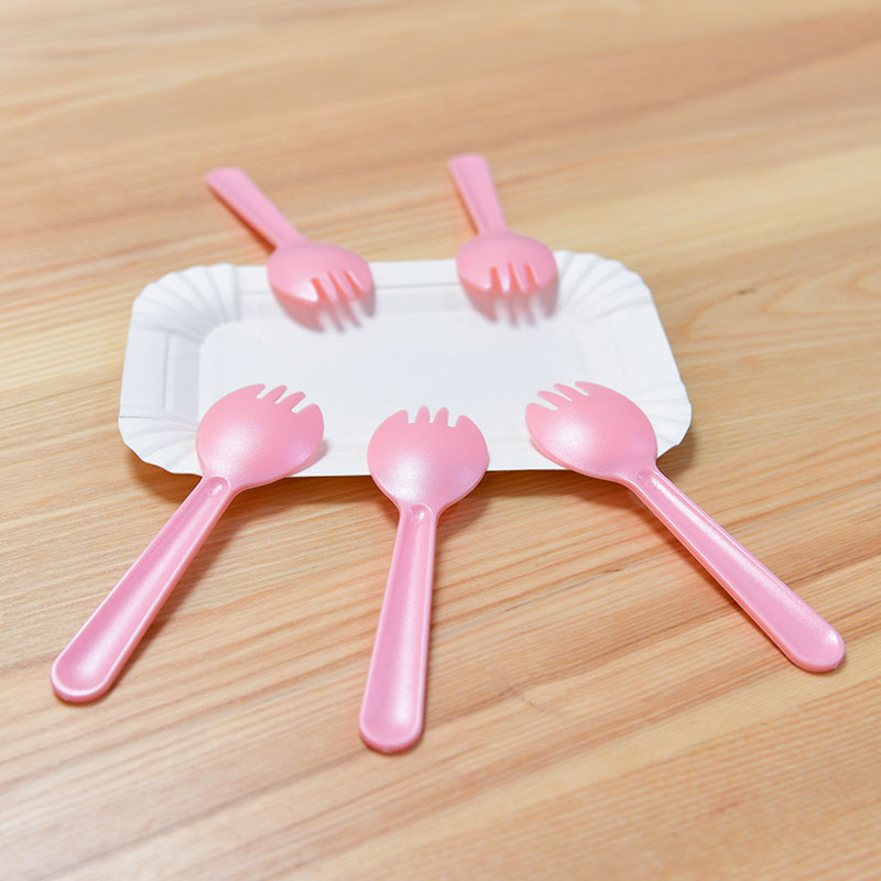 Plastic disposable knife and fork plate birthday cake West Point cream knife and fork plate three-in-one cake tableware combination package