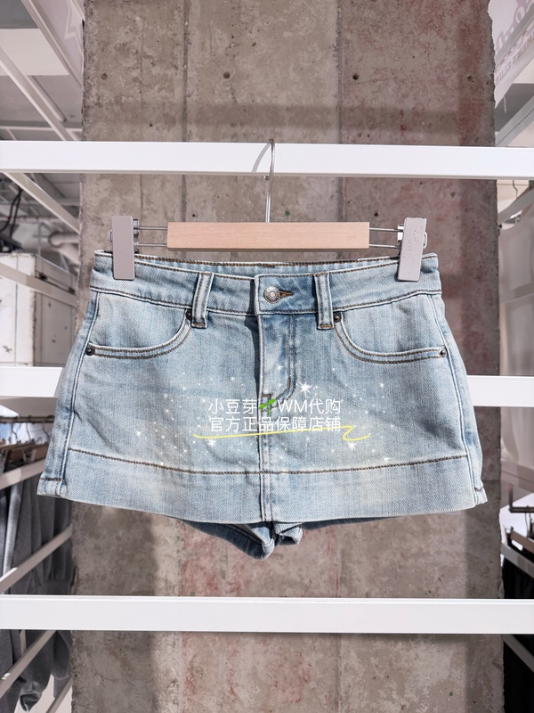 Wm New Product Wmanagement Official Authentic American Retro Hot Girl Short Denim Shorts with a Sense of Design and Low Waist