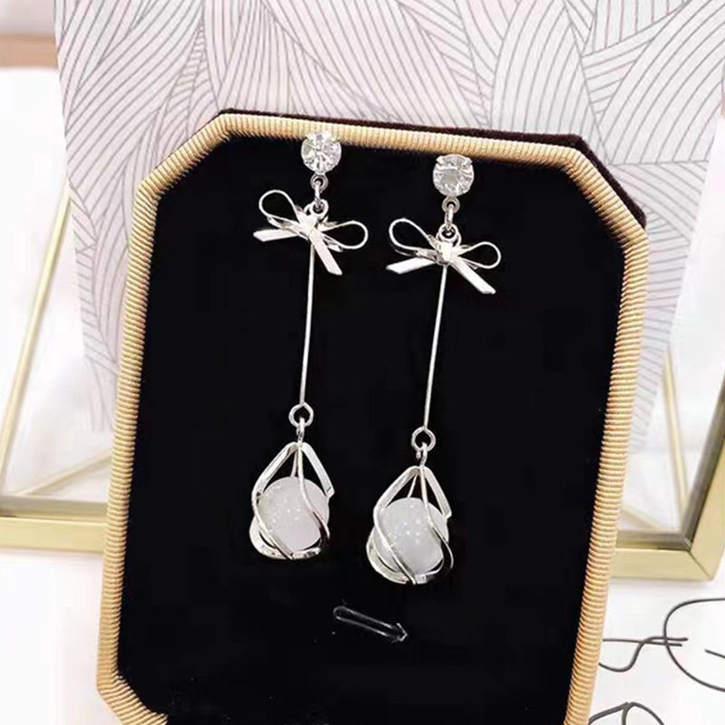 S925 silver needle net red with the same opal earrings temperament is thin, Japan and South Korea all-match elegant earrings female long version earrings