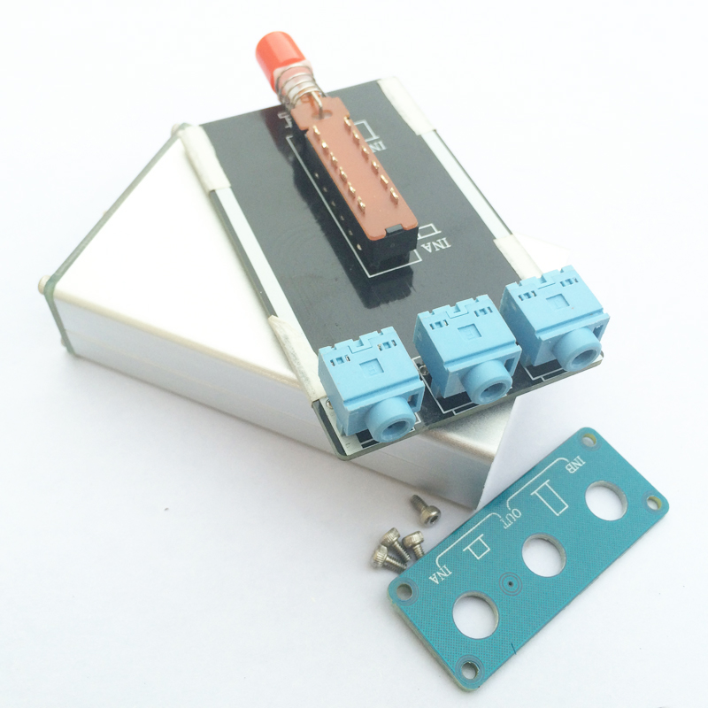 Advanced Audio Selector Input Switcher Does Not Co., Ltd. Two sets of 3.5 input switches select a set of outputs