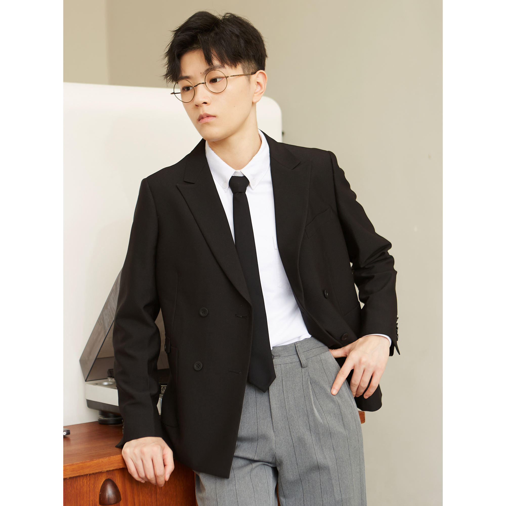 knighttom9 month Fall new black double-row buckle Western suit Leisure neutral Wind Les handsome t woman suit jacket