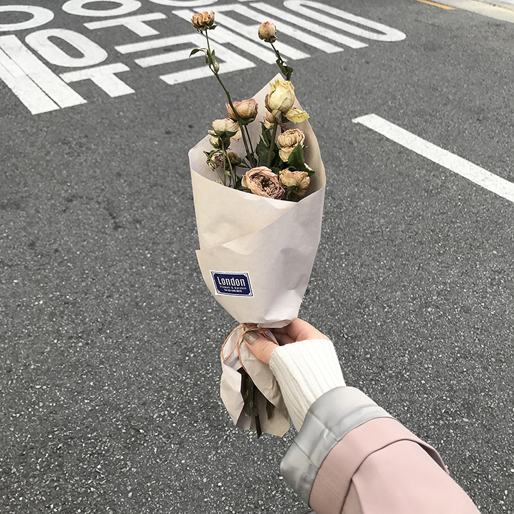 TACO 2018 thu đông phong cách mới chic blogger gió thả vai oversize áo khoác lửng nữ thời trang u40