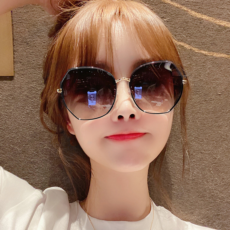 2021 new women's fashion sunglasses Korean tide anti-ultraviolet polarized sunglasses big face sunscreen summer