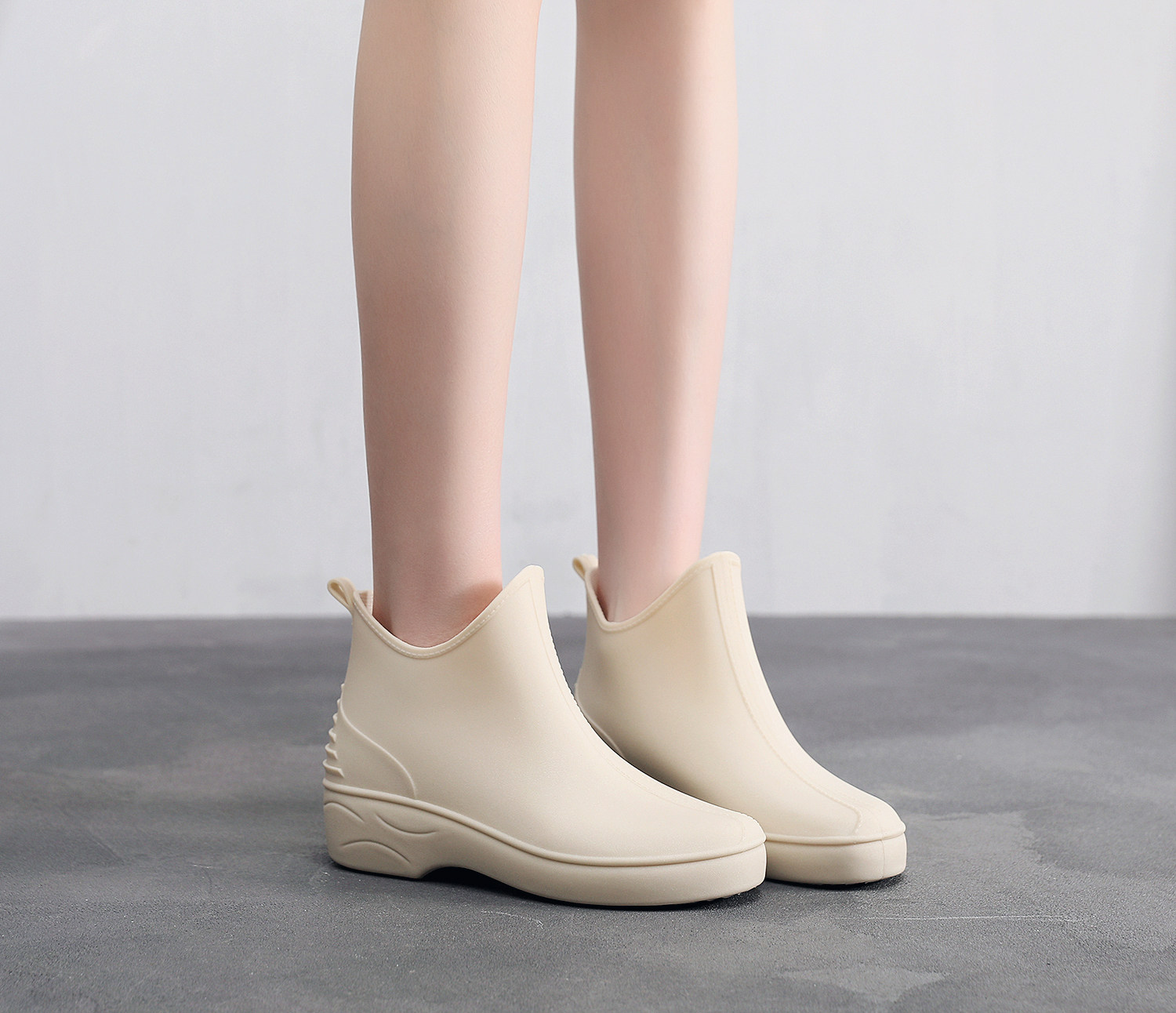 Fashion Money Outside of Water Shoe Boots Rubber Shoes Waterproof for rainy days Han's version of beige Nordic Wind pure color Korean version