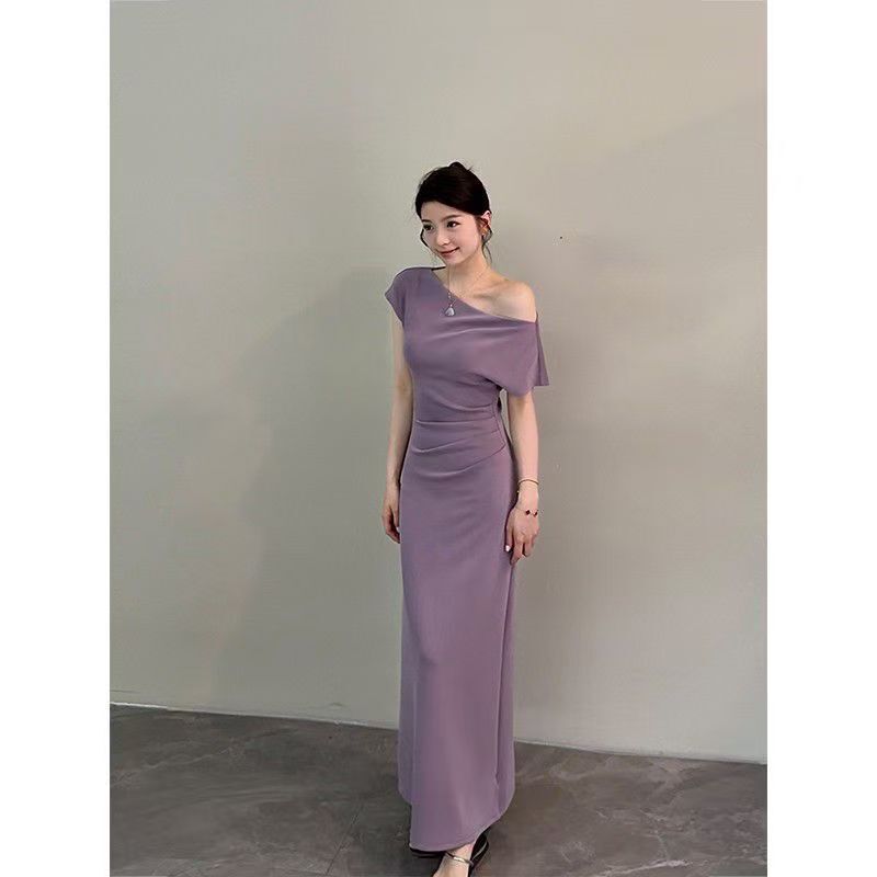 Black Dress with a Unique Design, Off-The-Shoulder, Hip-Covering, Summer Style, Slimming, Figure-Flattering, Ruched, Waist-Cinching, Long Dress