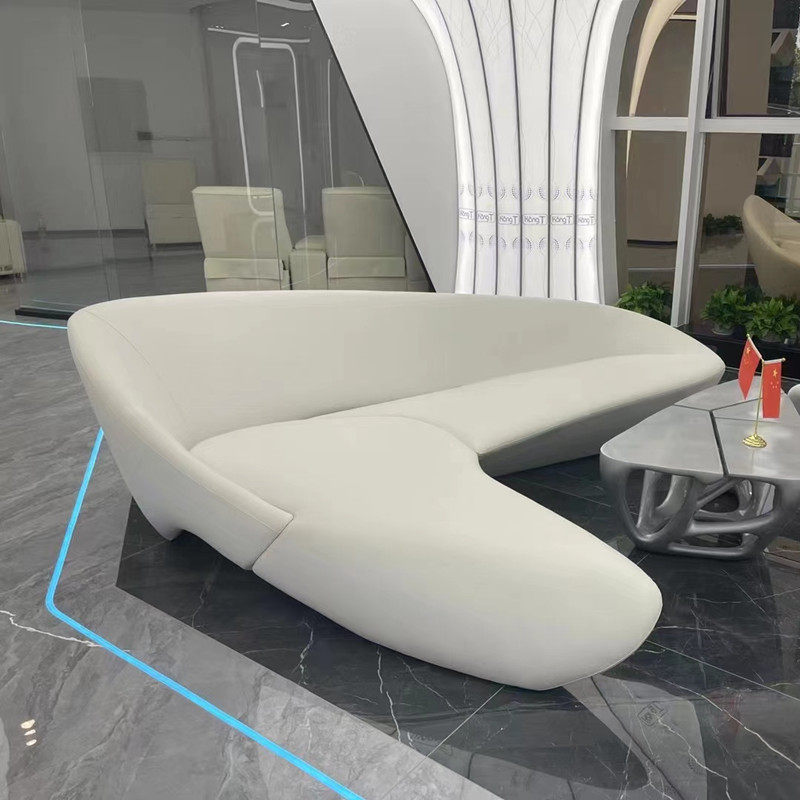 Zaha Moon Sofa Designer Glass Fiber Profiled Furniture Cosmetic House Sample House Display Center Reception Creative Corner Sofa