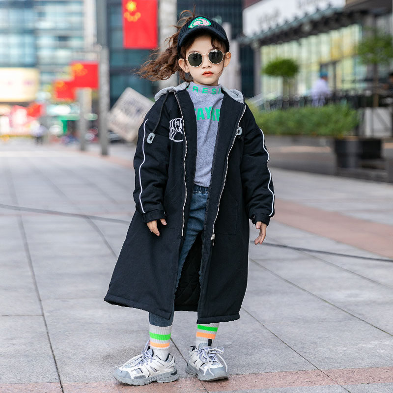 Girls coat autumn and winter 2019 new Korean version of foreign style children's cotton trench coat medium and long version of girls children thickened