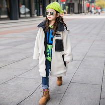 Girls lamb coat 2020 new autumn and winter foreign style wear children plus velvet thickened little girl windbreaker tide
