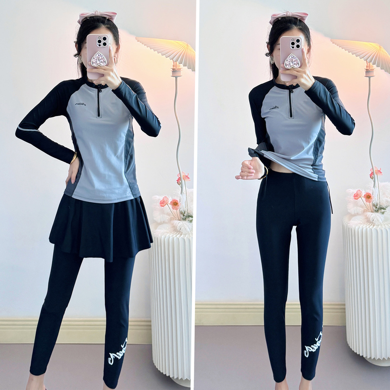 Sun Protection Two-Piece Swimsuit for Women, Conservative Sporty Style, Long-Sleeved, Sun-Protective, Slimming Long Pants Set, Suitable for Hot Springs and Diving Sun Protection Two-Piece Swimsuit for Women, Conservative Sporty Style, Long-Sleeved, Sun-Protective, Slimming Long Pants Set, Suitable for Hot Springs and Diving