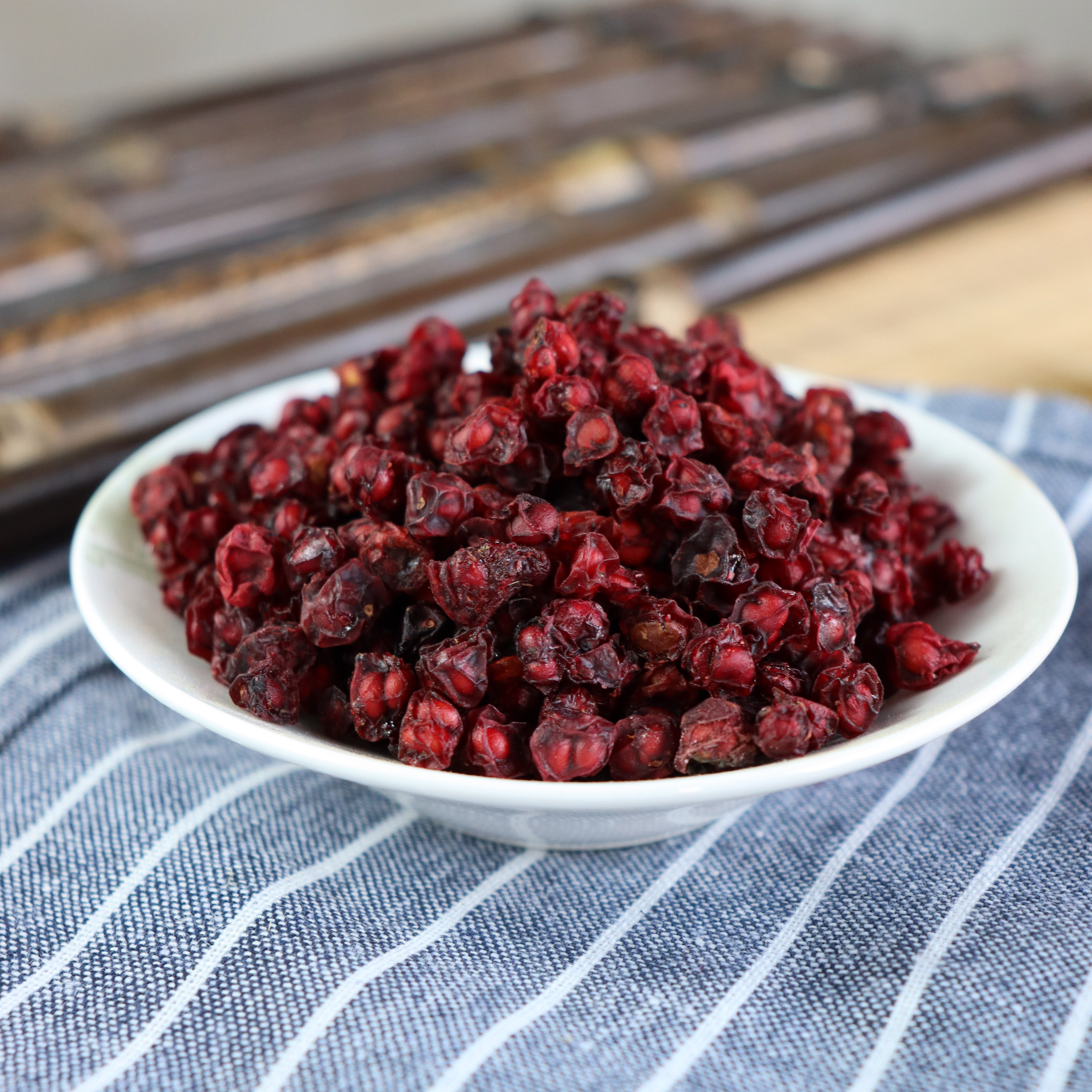 Shizandra 500g North Schisandra North Five Taste Oil Seeds of Anguo Medicinal Herbs Market 2 pieces