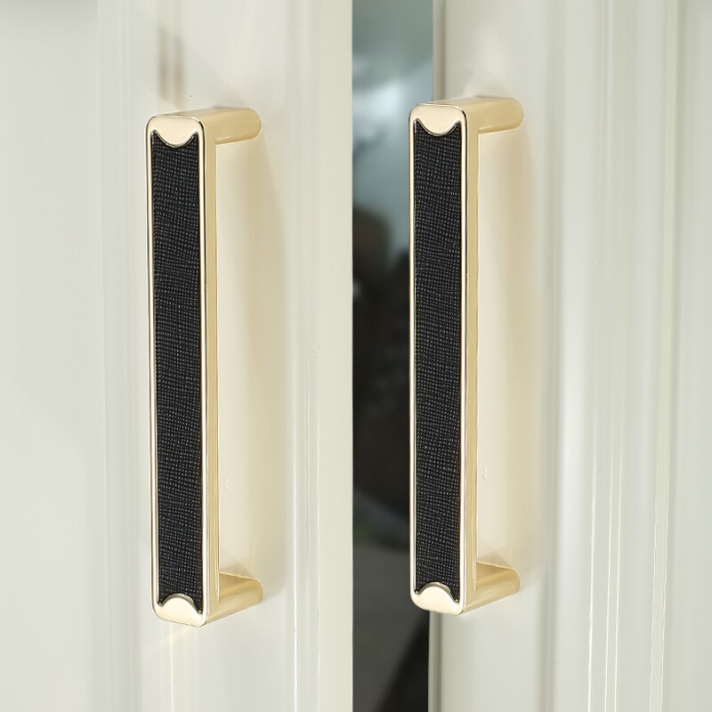 Van Diluo light luxury golden handle cabinet door modern minimalist overall cabinet wardrobe door handle handle drawer Nordic black