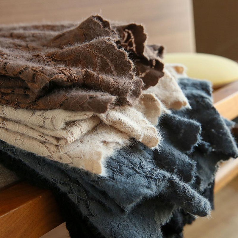 2022 European Station Fashion Temperament Reduction Ladies High Collar Thickened Bottom Jersey Hollowed-out Vintage Cardiovert Jersey Blouse