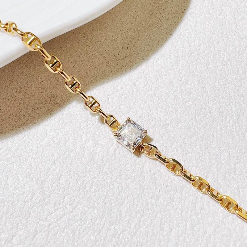 Lab-Grown Diamond D Color Vvs Pig Nose Japanese-Style Bracelet 18K Gold Color Fashionable Versatile Bracelet 50 Points New Lab-Grown Diamond D Color Vvs Pig Nose Japanese-Style Bracelet 18K Gold Color Fashionable Versatile Bracelet 50 Points New