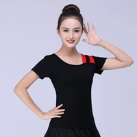 Черный с короткими рукавами + красный топ