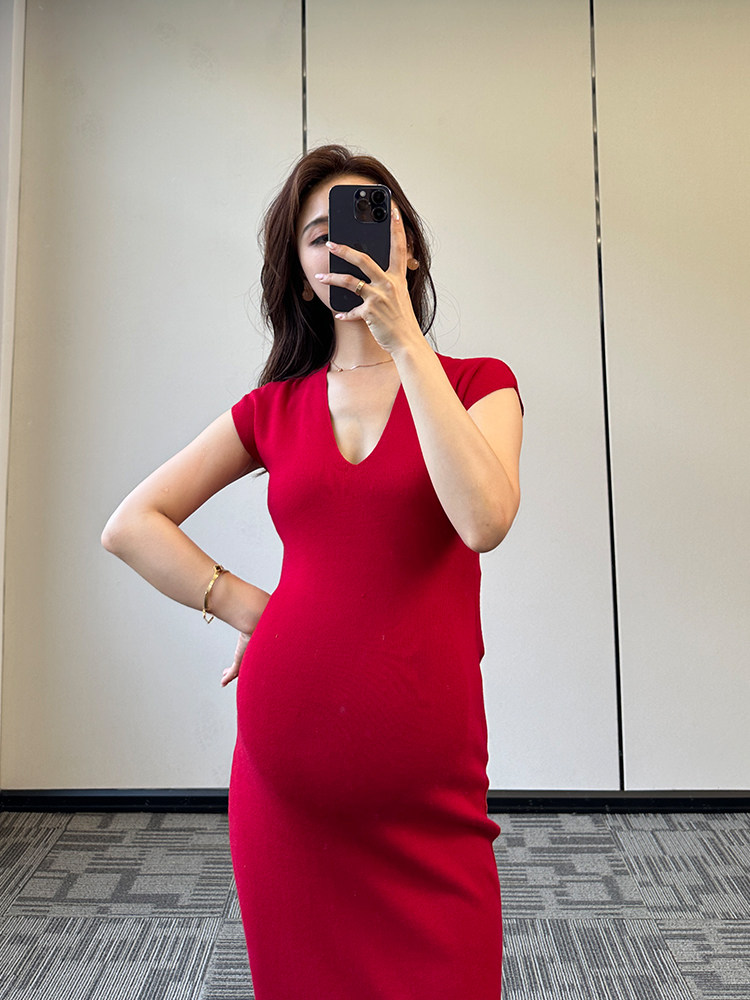 UMI MATERNITY AUTUMN NEW FRENCH RETRO RED DRESS NICHE STUNNING TEMPERAMENT FLYING SLEEVE LONG DRESS