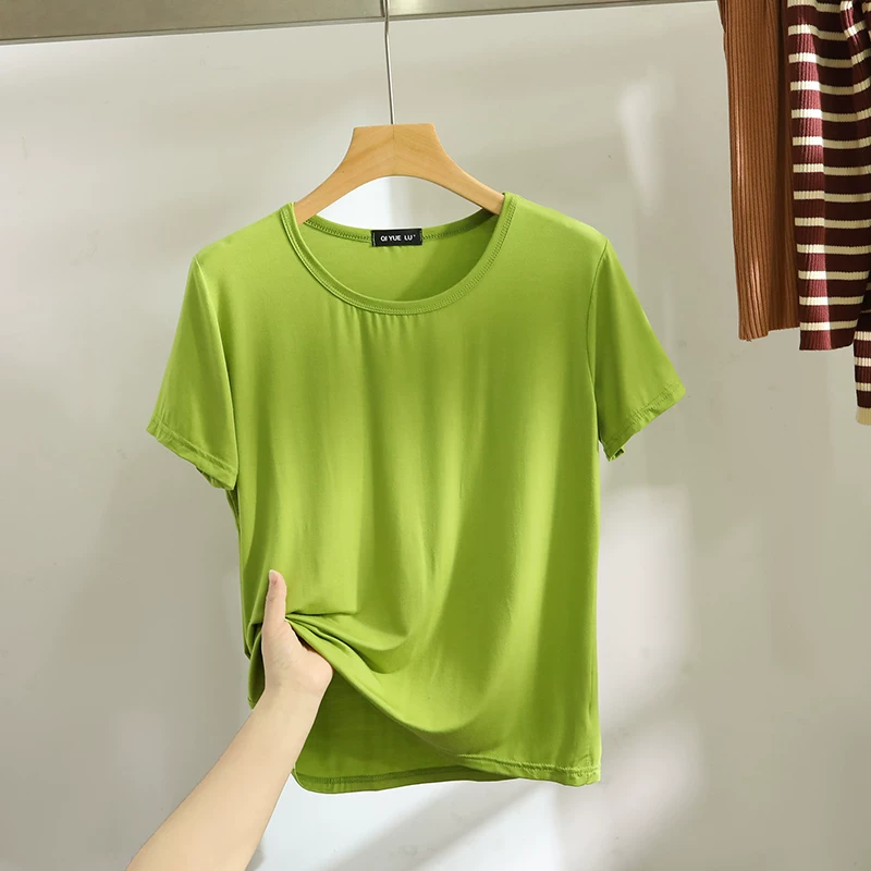 Summer thin base body-friendly white T-shirt with a round collar, city style, loose fit